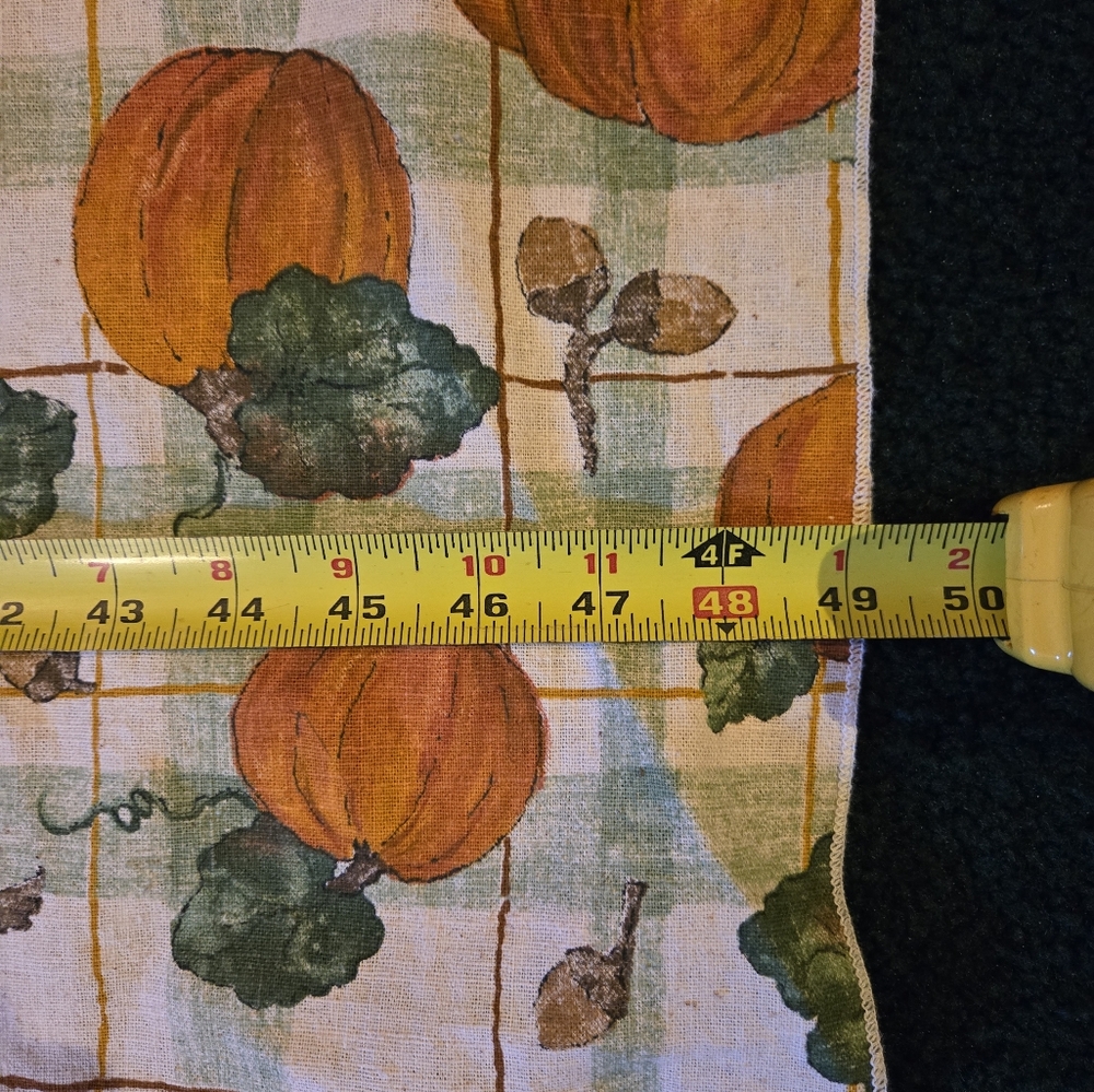 Autumn tablecloth theme. - Picture 3 of 6